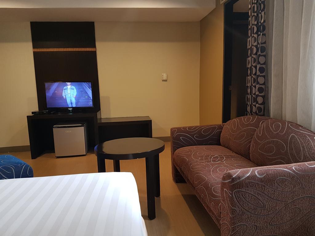 Summit Circle Cebu - Quarantine Hotel Exterior foto